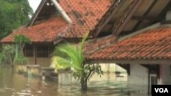 ARSIP - Rumah-rumah yang terendam banjir karena luapan S. Citarum, Bandung, Jawa Barat