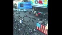 纽约民众在时代广场游行示威