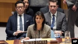 La embajadora de EE.UU. ante las Naciones Unidas, Nikki Haley, habla en una reunión del Consejo de Seguridad de la ONU sobre Corea del Norte. Nov. 29, 2017.