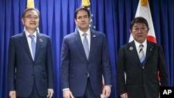 2026년 7월 22일 필리핀 마닐라에서 열린 아세안(ASEAN) 외교장관회의를 계기로 마르코 루비오 미국 국무장관(가운데)이 모테기 도시미쓰 일본 외무상(오른쪽), 조현 한국 외교부 장관과 회담했다.