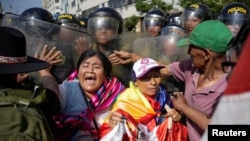 Sindicatos y organizaciones sociales protestan en el marco de la cumbre de la APEC en Lima
