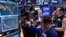 FILE - Suasana perdagangan saham di lantai Bursa Efek New York, Rabu, 18 September 2024. (Richard Drew/AP)