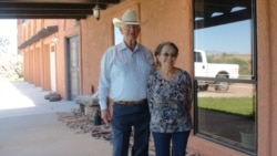 FILE - Jim and Sue Chilton at their home in Arivaca, Arizona, July 21, 2016. (G. Flakus/VOA)