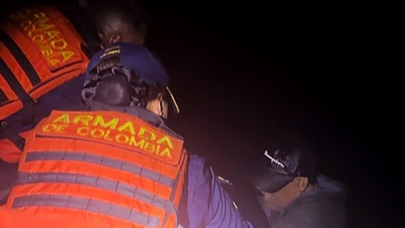 One dead as boat with 20 migrants sinks off Colombia 