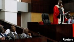 Le président de la cour d'assise d'Abidjan lors du procès de Somone Gbagbo, l'ancienne première dame ivoirienne.