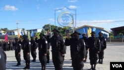 Los soldados condecorados por la operación en Masaya aparecieron todos encapuchados. (Foto cortesía de la policía de Nicaragua)