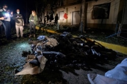 Los restos de un coche bomba que explotó dentro de una base militar se ven en Cúcuta, Colombia, el 15 de junio de 2021.