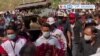 Manchetes mundo 23 Fevereiro: Myanmar - realizou-se o funeral de manifestante anti-golpe, morto pelas forças de segurança no sábado.