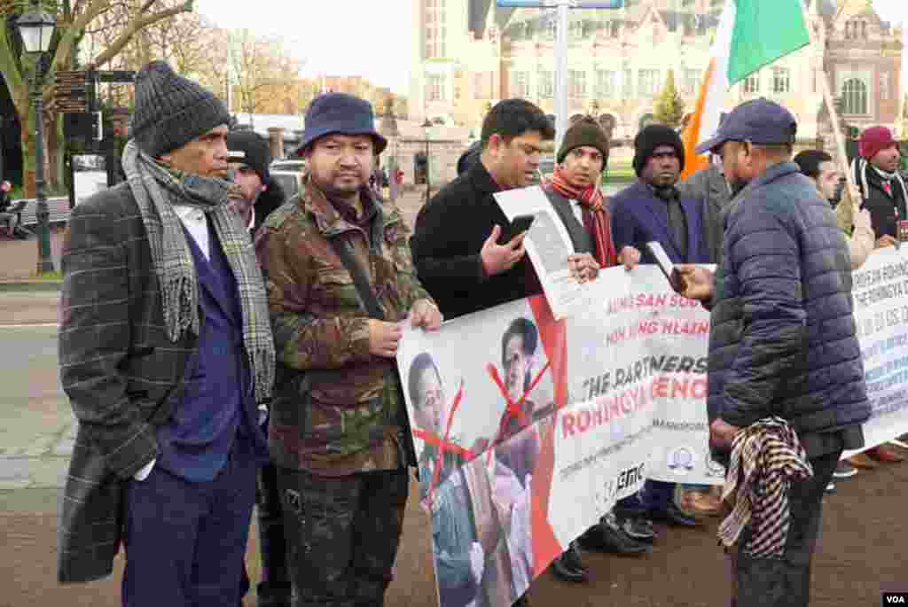 Kachin &amp; Karen organizations joined protests with Rohingya groups . Around 100 people outside in total.