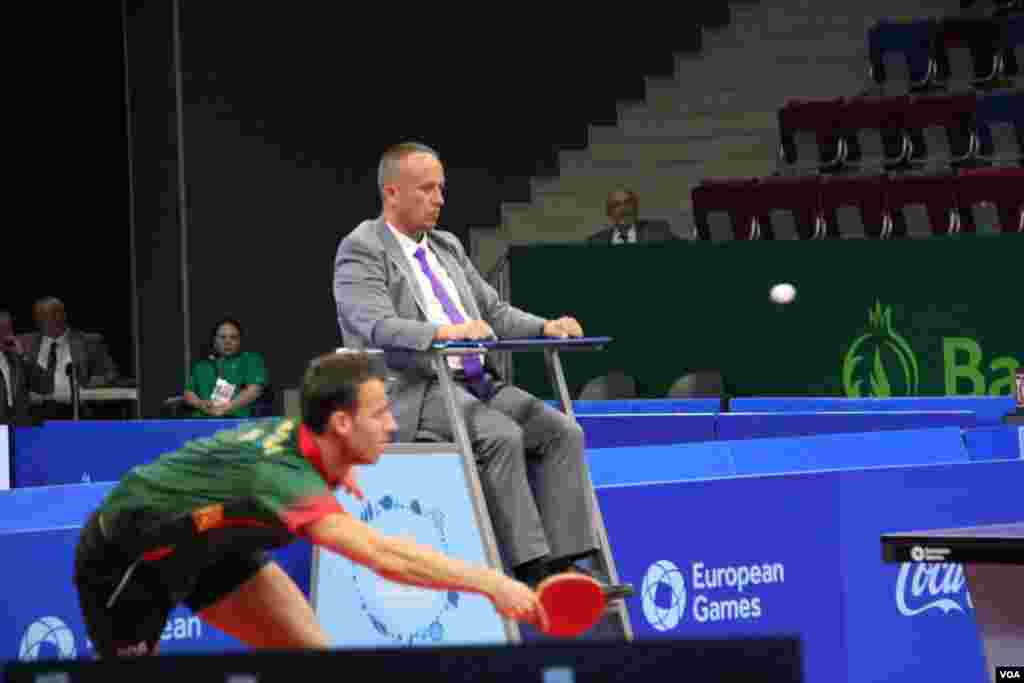 Stolüstü tennis (Bakı İdman Zalı)