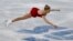 Gracie Gold de EE.UU. realiza una demostración acrobática durante su competencia en Sochi. 
