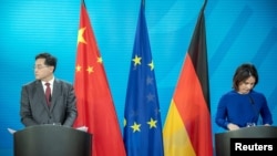中国外交部长秦刚2023年5月9日与德国外长安娜莱娜·贝尔伯克（Annalena Baerbock）共同召开记者会，在乌克兰战争议题上明显谈不拢。（路透社）