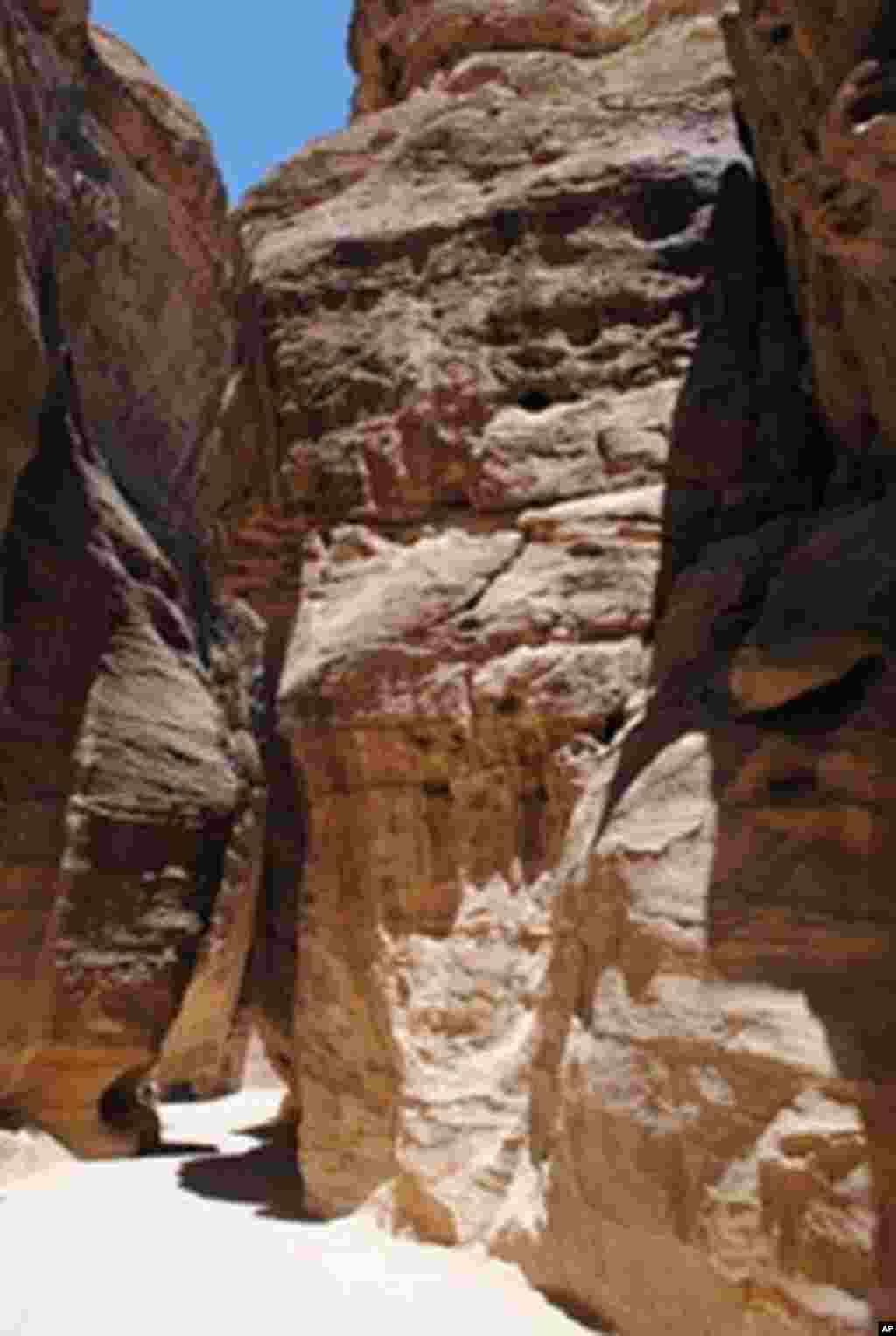 Entering the Siq