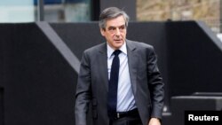 Francois Fillon, 2017 presidential election candidate, visits a local police station in Meaux, France, Feb. 27, 2017.