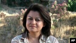 مه‌هین شوکروڵاپـور