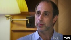 U.N. envoy Tomás Ojea Quintana speaks to VOA in Bangkok, Aug. 23, 2013. 