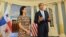 La vicepresidenta y canciller panameña, Isabel de Saint Malo de Alvarado, junto al secretario de Estado John Kerry.