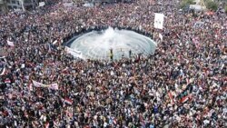 هواداران بشار اسد برای پشتیبانی از وی در خیابان های دمشق گردهم آمده اند