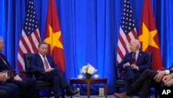 Ông Tô Lâm (trái) trong buổi hội kiến Tổng thống Hoa Kỳ, Joe Biden, tại New York, ngày 25 tháng Chín, 2024.