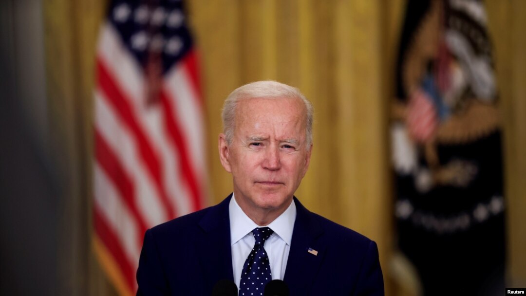 El presidente de Estados Unidos, Joe Biden, habla sobre las sanciones a Rusia en el Salón Este de la Casa Blanca en Washington, Estados Unidos, el 15 de abril de 2021. 