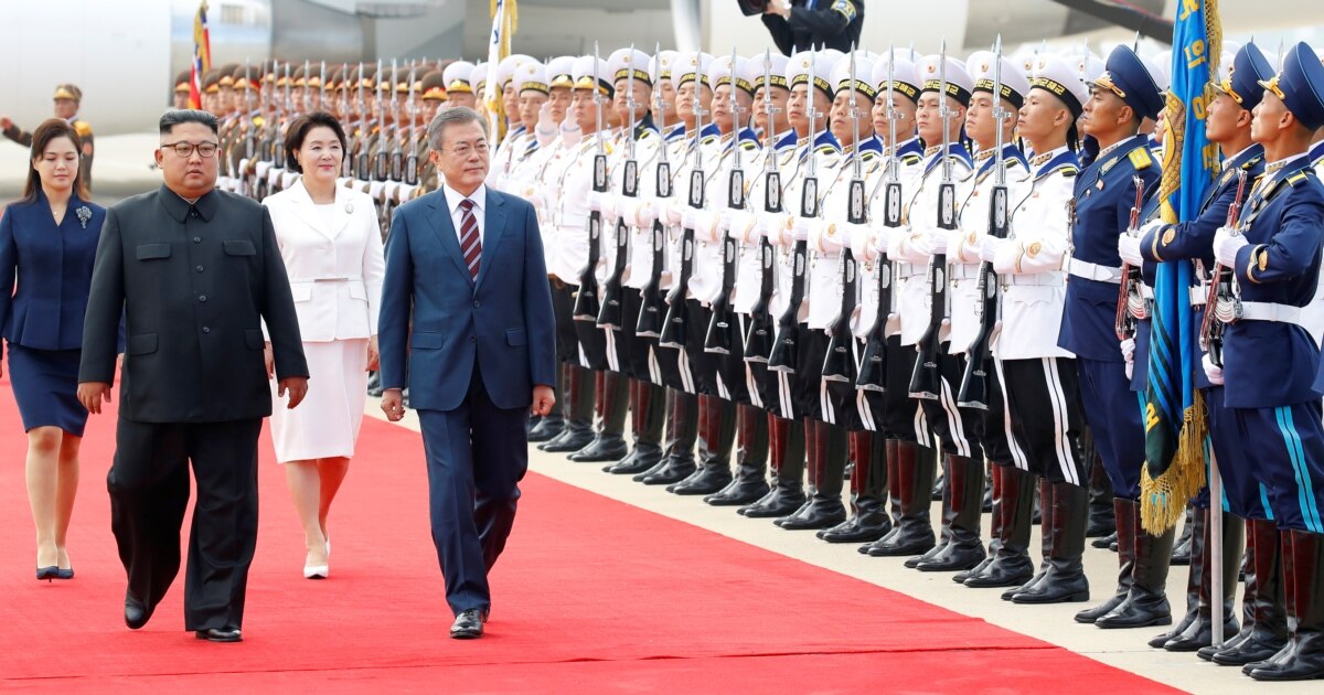 South Korean Delegation Begins First Day of Talks in North Korea