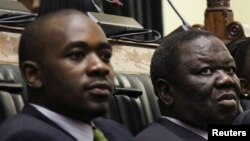 UMnu. Nelson Chamisa, umsekeli kamongameli webandla leMDC-T elomkhokheli webandla lakhe, uMnu. Morgan Tsvangirai.