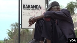The Karanda Mission Hospital, about 200 kilometers north of Harare, Zimbabwe, is overwhelmed by patients seeking treatment. (Columbus Mavhunga/VOA)