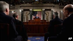 Presiden Donald Trump menyampaikan pidato kenegaraan pertama di hadapan Kongres, di Washington, 30 Januari 2018.