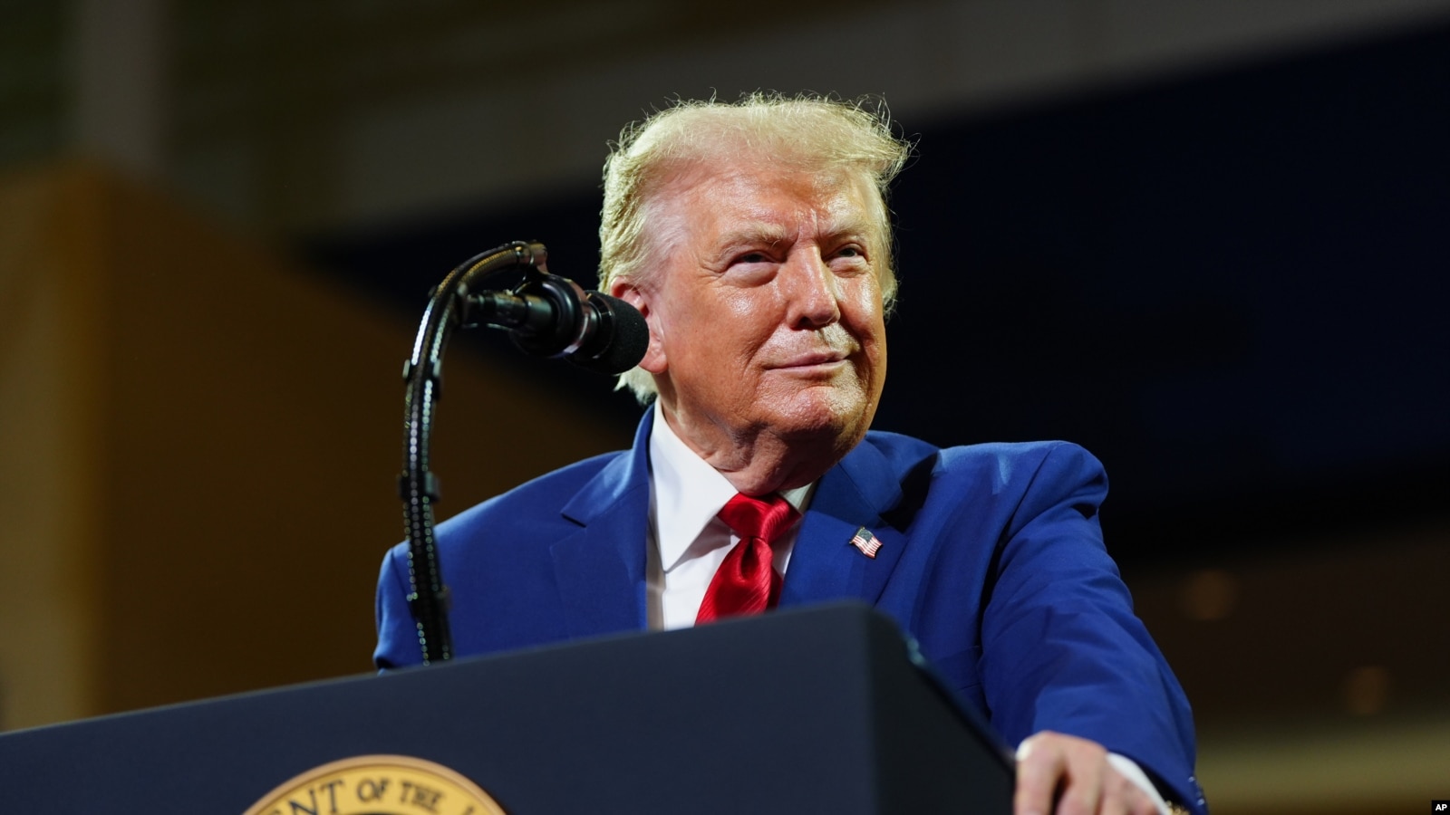 Trump ji Axios re: 'Ez li ser Destpêkirina Operasyonên Leşkerî yên Mezin li Dijî Îranê Difikirim'
