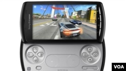 El teléfono inteligente, el “Xperia Play” estará a la venta en EE.UU. en la primavera de 2011.