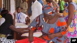 Wasu masu kada kuri'a a kasar Benin 