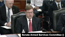 마크 버코위츠 미국 전쟁부 우주정책 담당 차관보는 27일 상원 군사위원회 소위원회 청문회에 출석해 발언하고 있다.