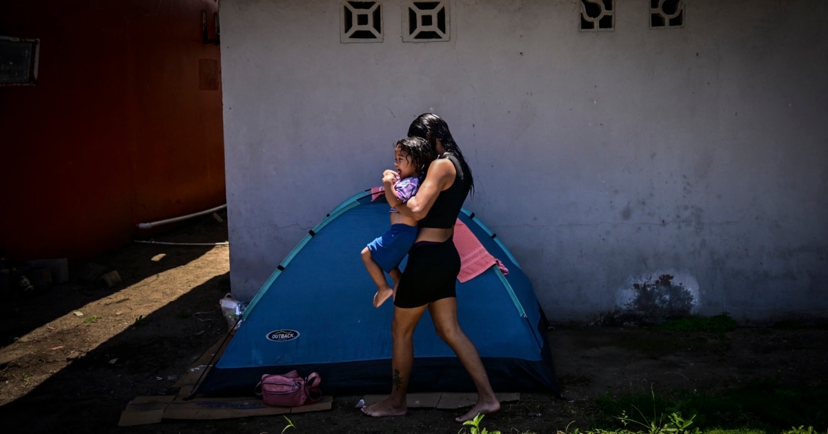 Aumenta migración de retorno de venezolanos en Colombia, que pide requisitos para su entrada