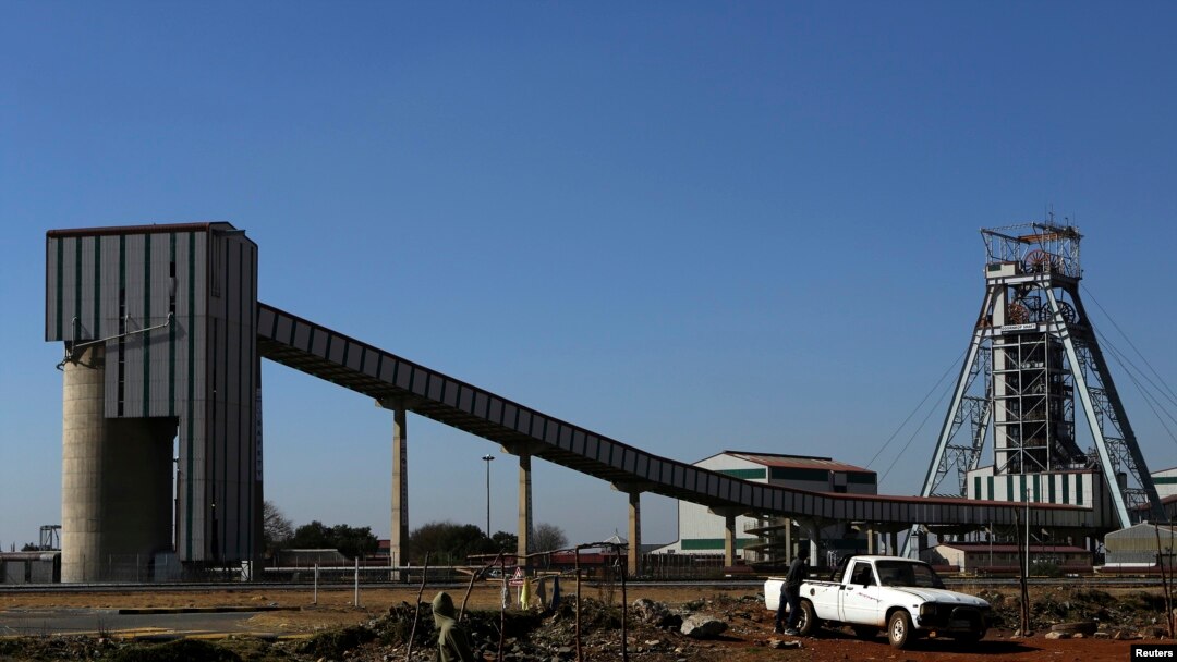 Icukuriro bw'ubutari bw'inzahabu bw'i Doornkop, ku birometero 19 mu burengero bwa Johannesburg.