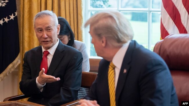 美中贸易谈判中，美国总统特朗普2019年4月4日在白宫会见中国副总理刘鹤等
