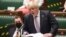 英国首相约翰逊在伦敦的英国议会众议院讲话。（2021年7月7日）