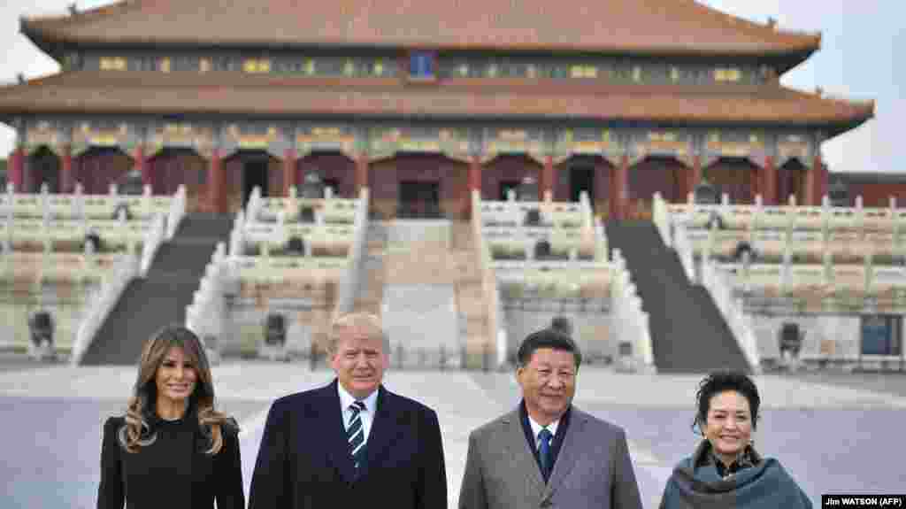 8 ноября 2017 &nbsp; Визит Дональда Трампа в Пекин осенью 2017 года должен был стать критически важной остановкой в его азиатском турне, цель которого &ndash; создать глобальный фронт против ядерных амбиций Северной Кореи. &nbsp; Визит в Китай прошел в атмосфере подчеркнутого дружелюбия и закончился подписанием крупного пакета двусторонних соглашений. Несмотря на это, американо-китайские отношения в дальнейшем серьезно ухудшились.