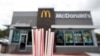 McDonald's cambia a pajillas de papel