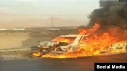 خودروی آتش گرفته مهاجرین افغان‌