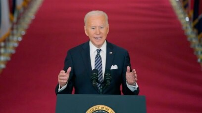 TT Joe Biden phát biểu về dịch COVID-19 trong bài diễn văn 'giờ vàng' từ Phòng phía Đông của Tòa Bạch Ốc, hôm thứ Năm 11/3/2021 tại Washington. (AP Photo/Andrew Harnik)