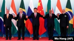 BRICS ညီလာခံတက်ရောက်သော နိုင်ငံ့ခေါင်းဆောင်များ