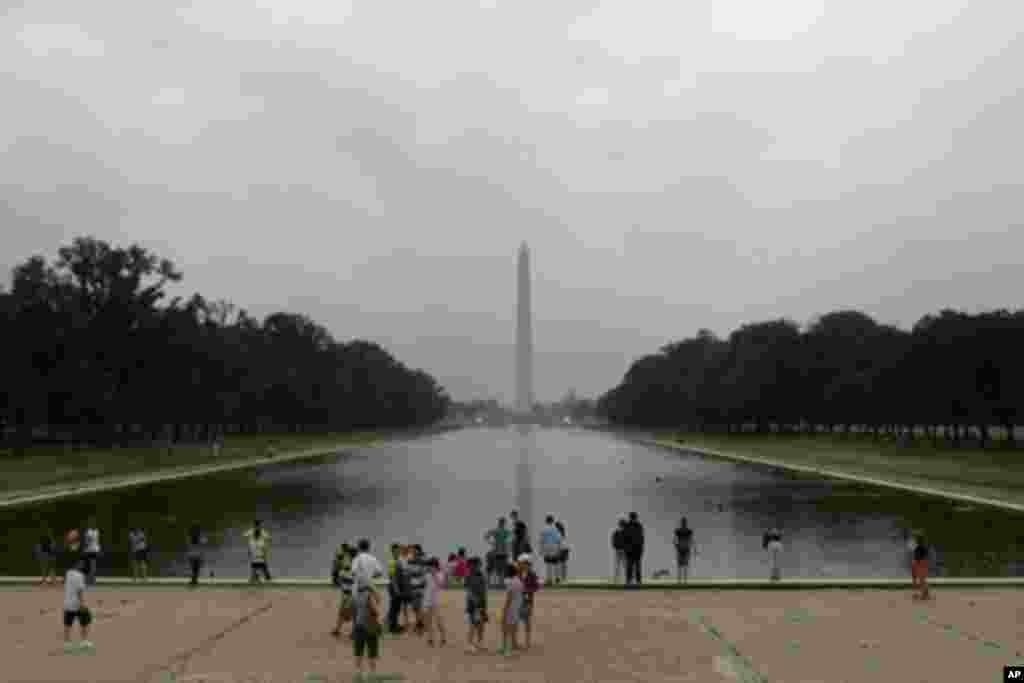 林肯纪念馆往外望