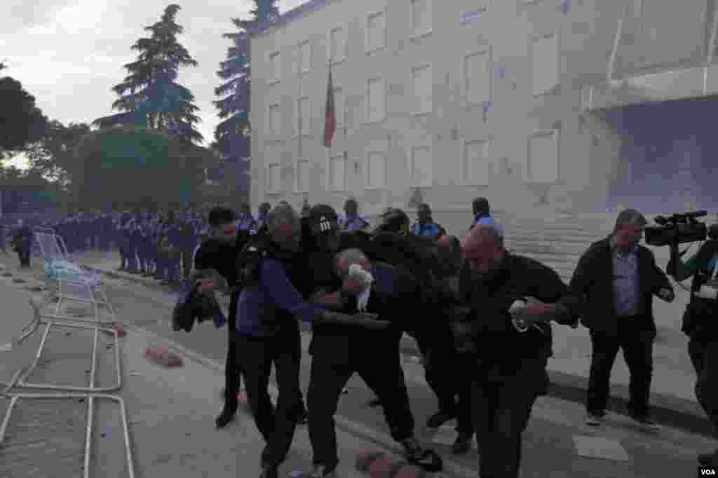 Tirana, opposition protest