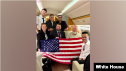 미 백악관은 공식 X 계정에 "도널드 트럼프 대통령은 데니스 코일의 석방을 확보하겠다고 약속했고 그 약속이 오늘 이루어졌습니다" 라고 밝혔다. 