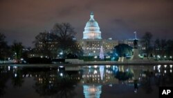 El Congreso de EE.UU. en Washington es visto el 20 de diciembre de 2020 después que negociadores lograron un acuerdo por COVID.