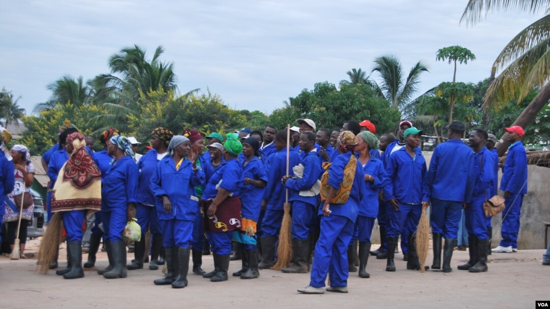 Brilho de Nampula é o nome da campanha de 100 dias para a cidade ficar mais limpa. Moçambique, Março, 2014, Faizal Ibramugy, VOA