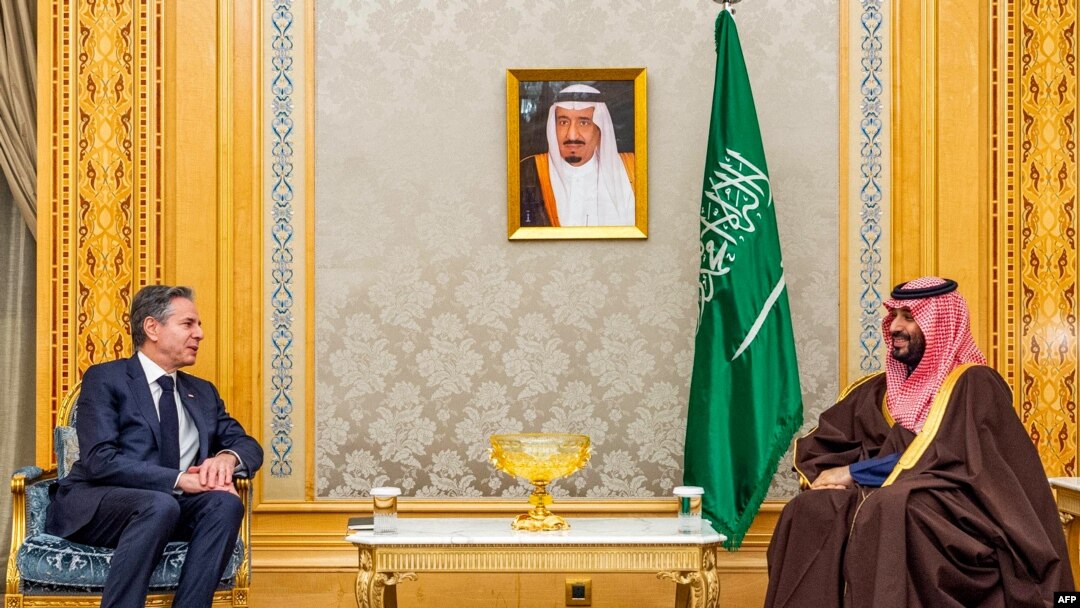 په ریاض کې بلېنکن سعودي ولي عهد محمد بن سلمان سره خبرې وکړې