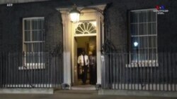 Համավարակից մեկ տարի անց Անգլիայի բնակիչները մոմեր են վառել երկրում կորոնավիրուսից 126,000 զոհերի հիշատակին: