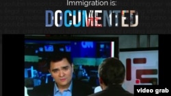 En el filme Documented, José Antonio Vargas expone su caso como el de un estadounidense indocumentado.