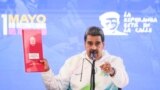 El presidente Nicolás Maduro habla durante un evento por el Día del Trabajador, en Caracas, el 1 de mayo de 2024. 